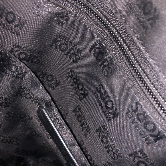 Michael kors black purse - Picture 5 of 5
